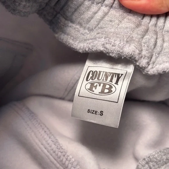 Cargo straight fit pants size small very cute for men or women - Picture 7 of 10